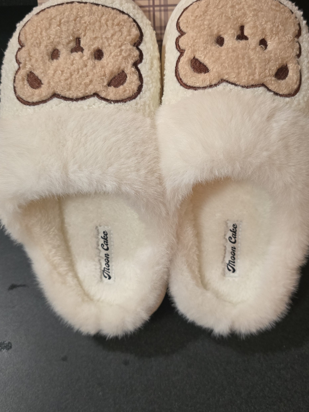 dearfoams Ivory Plush Indoor Slide Slippers
